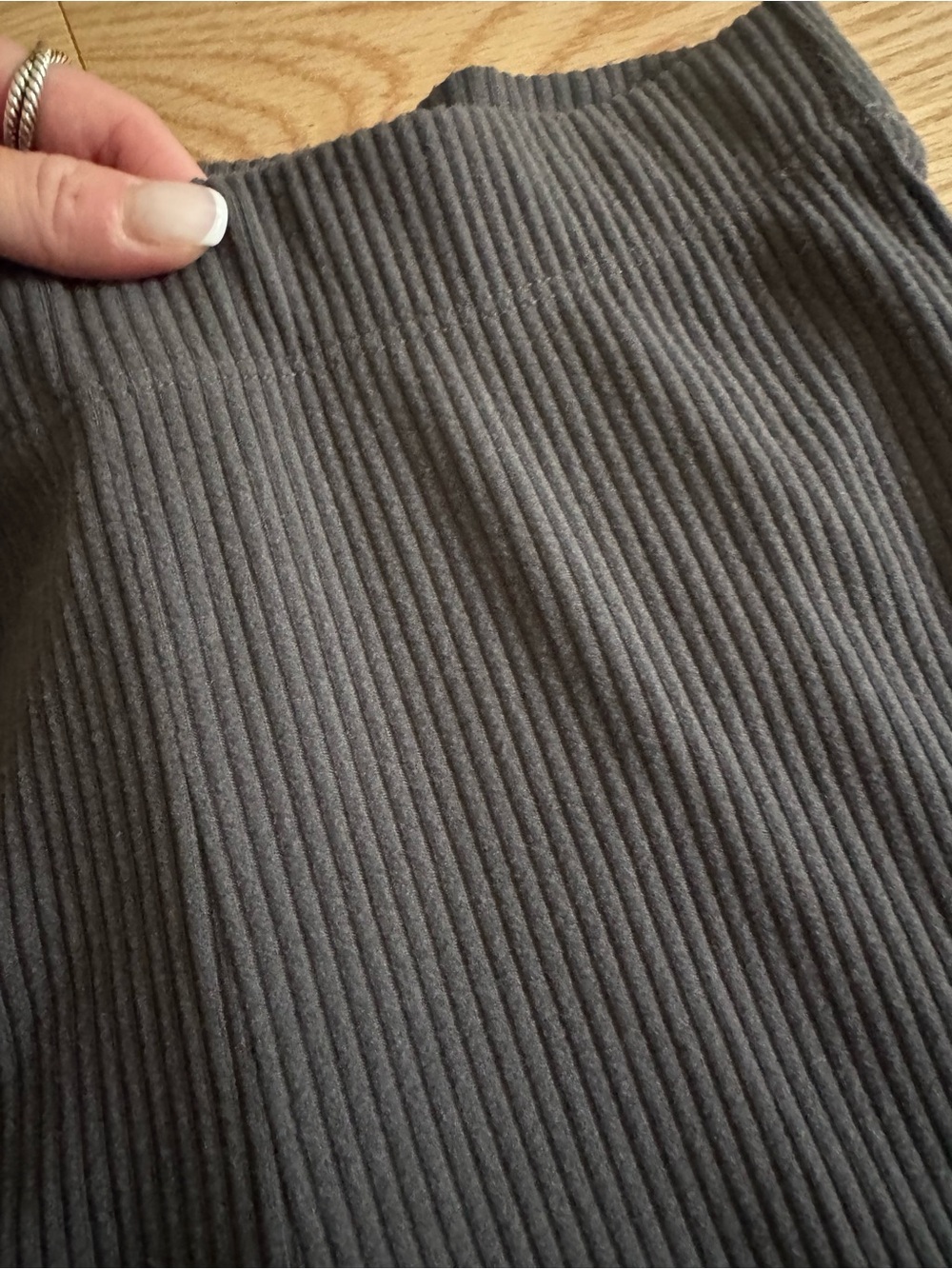 Garage pants - Picture 2 of 3